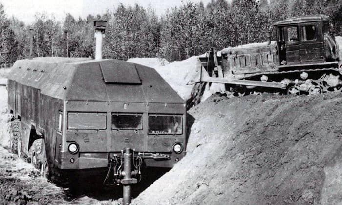 Экспериментальная военная техника: «Редут» — передвижной бункер на колёсах